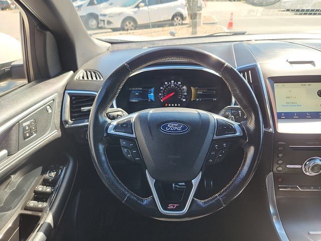 Used 2019 Ford Edge ST AWD/4WD image 9