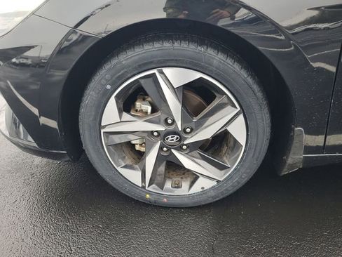 Used 2023 Hyundai Elantra SEL w/ Convenience Package image 17