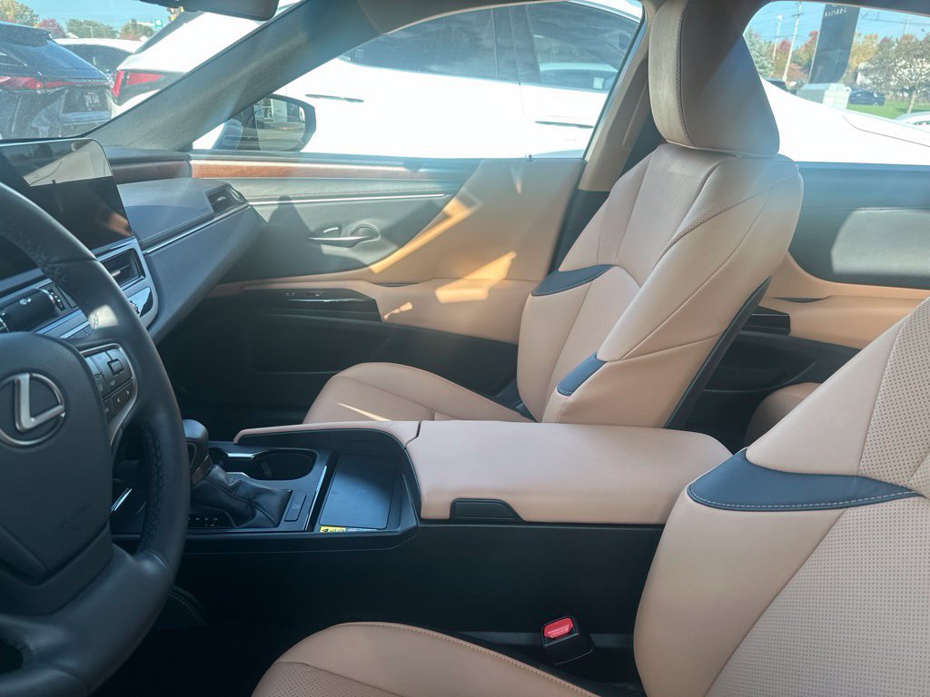 Used 2024 Lexus ES 350 w/ Premium Package FWD image 13