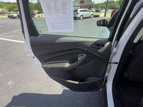 Used 2017 Ford Escape S FWD image 20