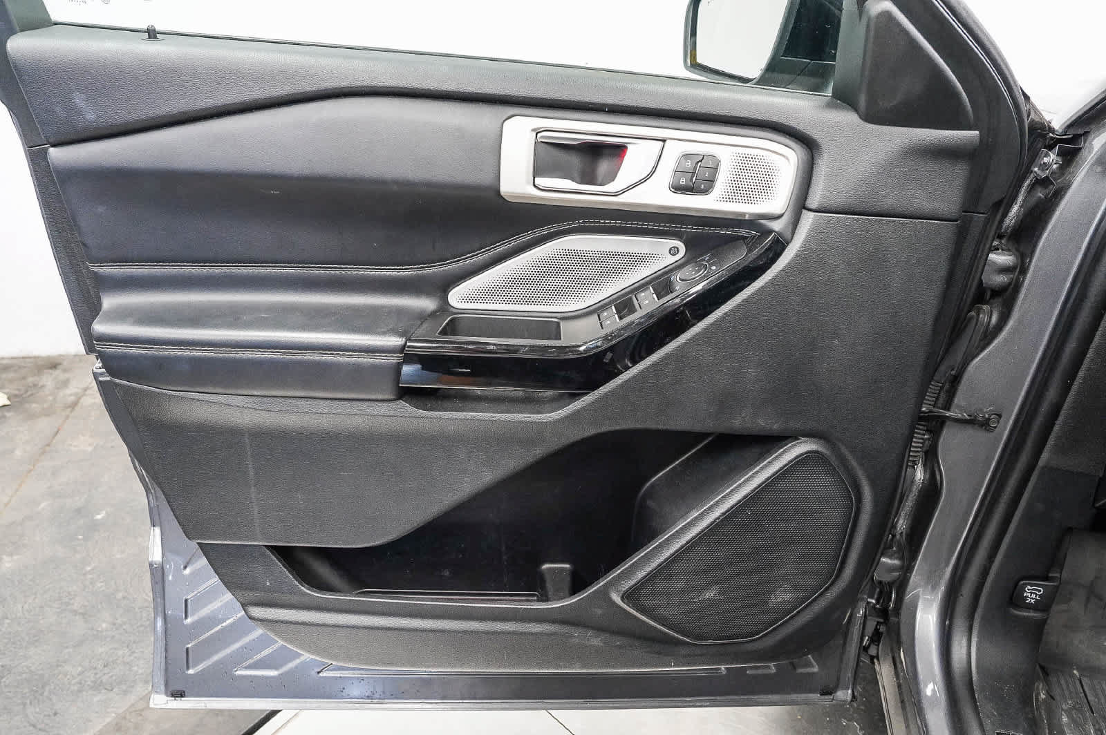Used 2023 Ford Explorer ST w/ Equipment Group 401A AWD/4WD image 22