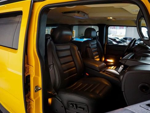 Used 2005 HUMMER H2 w/ Preferred Equipment Group image 49