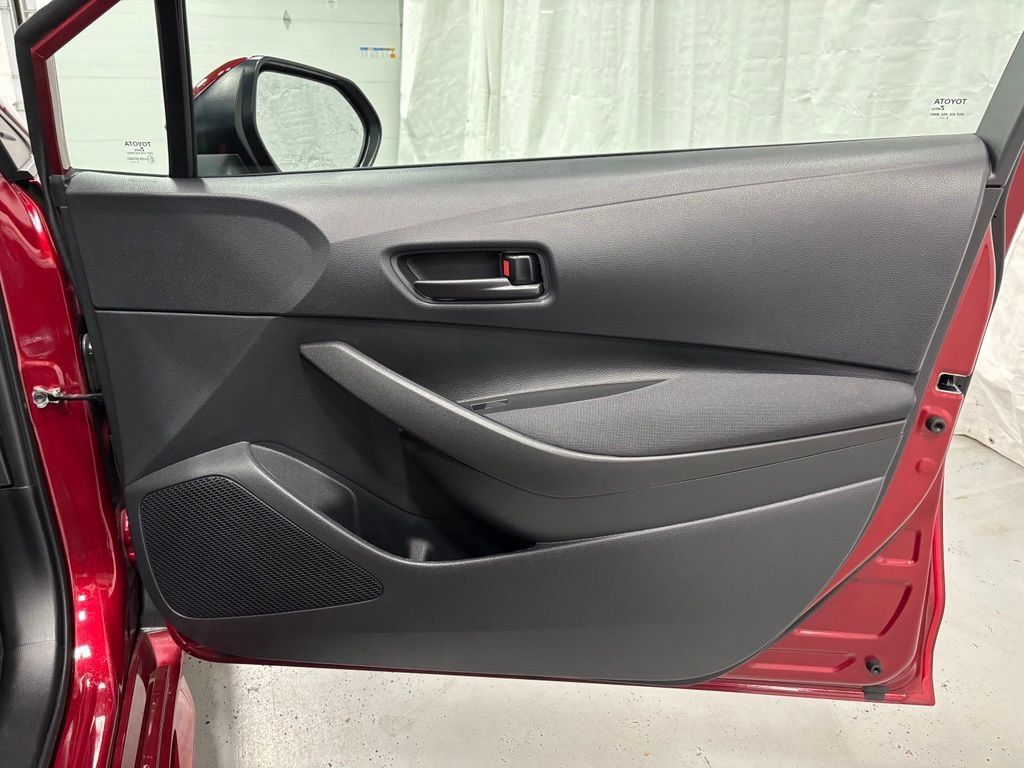 Used 2026 Toyota Corolla LE FWD image 54