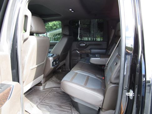 Used 2020 GMC Sierra 2500 Denali w/ Denali Ultimate Package image 24