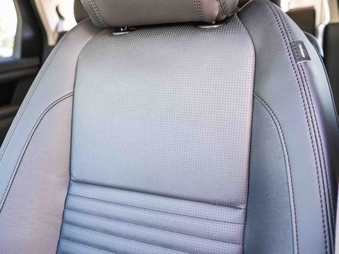 New 2025 Land Rover Discovery Sport S AWD/4WD image 22