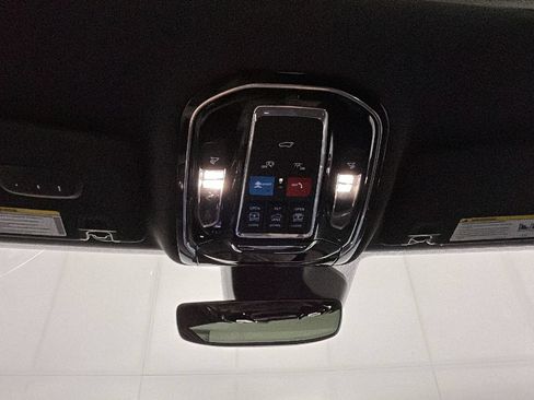 Used 2023 Jeep Grand Cherokee Overland AWD/4WD image 30