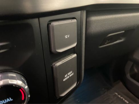 Used 2023 Ford F250 Lariat w/ Sport Appearance Package AWD/4WD image 43
