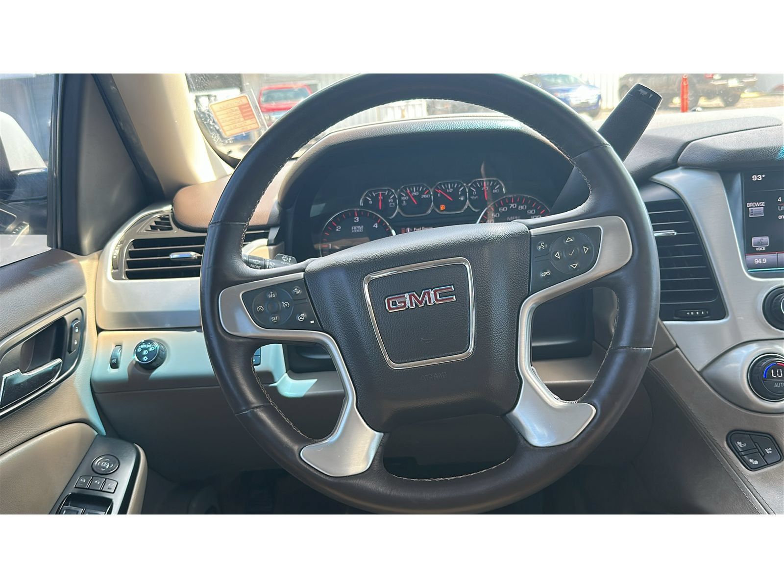Used 2015 GMC Yukon XL SLT w/ Open Road Package RWD image 21