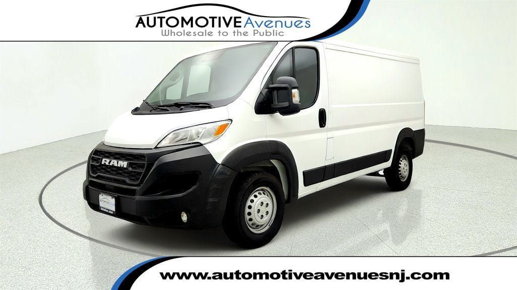 Used 2025 RAM ProMaster 2500 w/ Convenience Group FWD image 1