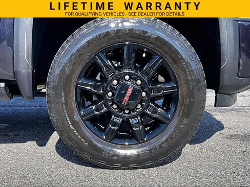 Used 2024 GMC Sierra 2500 AT4 w/ AT4 Premium Plus Package AWD/4WD image 9