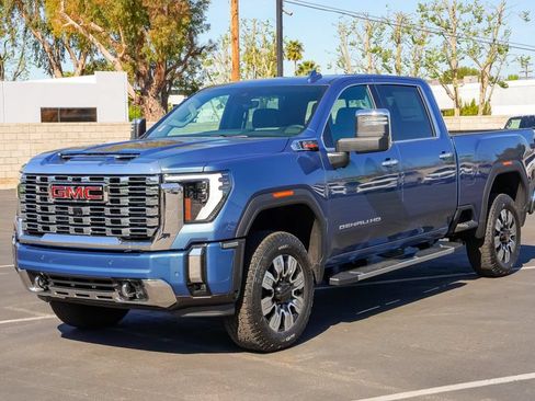New 2026 GMC Sierra 2500 Denali w/ Denali Reserve Package AWD/4WD image 3
