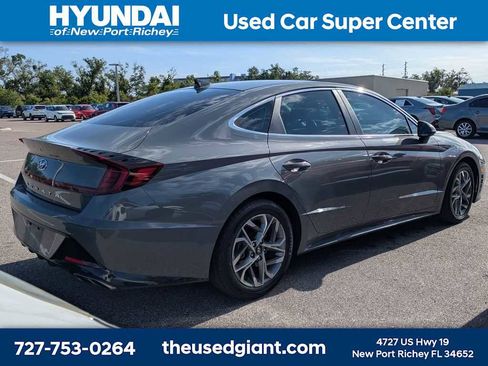 Used 2023 Hyundai Sonata SEL FWD image 2