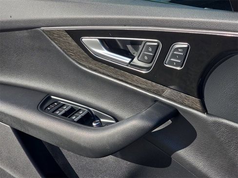 Used 2019 Audi Q7 3.0T Premium Plus w/ Premium Plus Package image 29