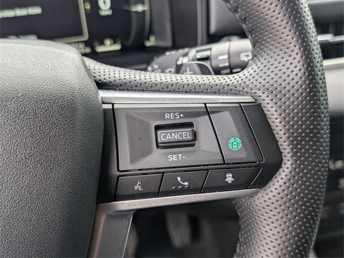 Used 2025 Mitsubishi Outlander SE image 16