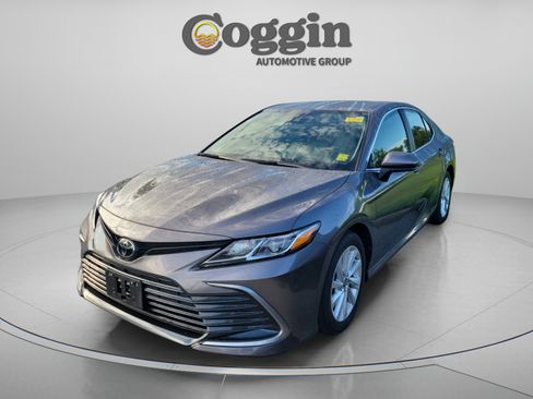 Used 2023 Toyota Camry LE FWD image 1