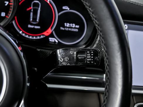 Used 2017 Porsche Panamera Turbo image 32