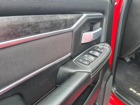 Used 2024 RAM 2500 Big Horn w/ Night Edition AWD/4WD image 11