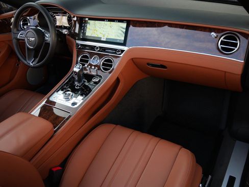 Used 2020 Bentley Continental GT image 19