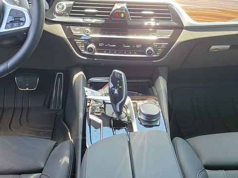 Used 2023 BMW 540i w/ M Sport Package RWD image 20