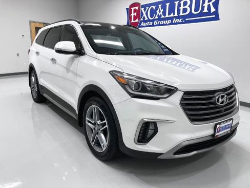 Used 2017 Hyundai Santa Fe Limited image 3
