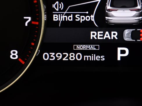 Used 2023 Mitsubishi Outlander ES AWD/4WD image 16