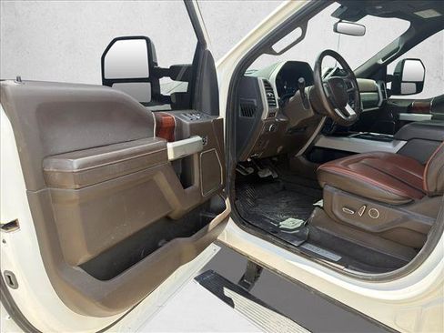 Used 2022 Ford F250 King Ranch w/ King Ranch Ultimate Package AWD/4WD image 9