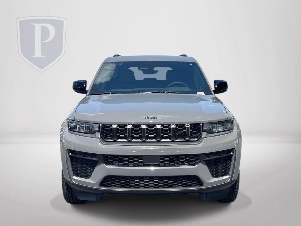 New 2027 Jeep Grand Cherokee Altitude RWD image 4