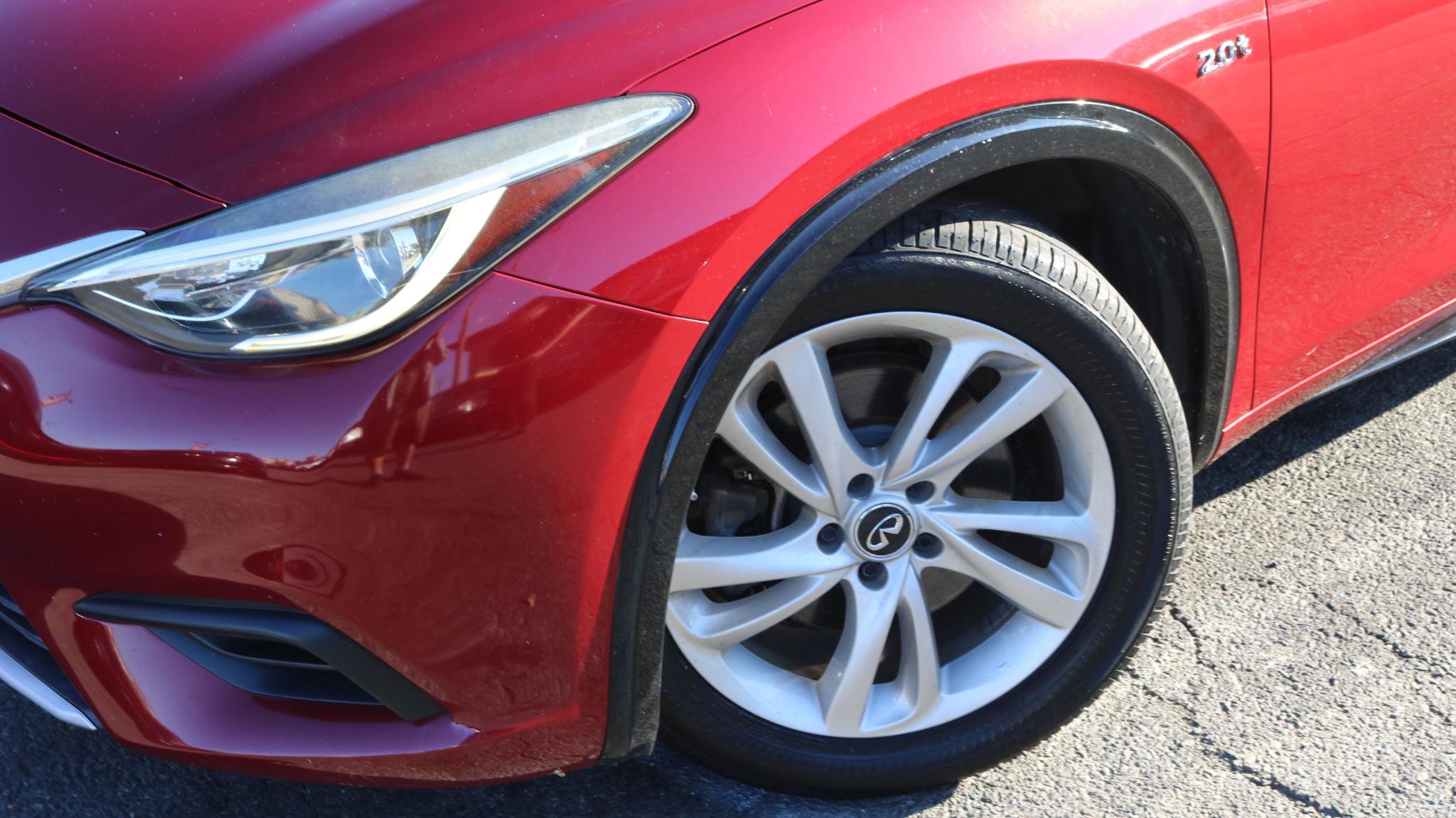 Used 2019 INFINITI QX30 FWD image 4