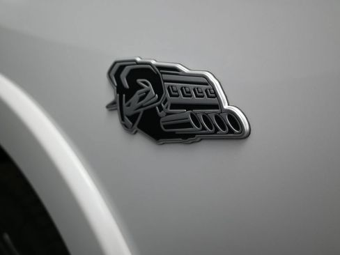 New 2026 RAM 1500 Laramie AWD/4WD image 13