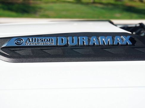 Used 2024 Chevrolet Silverado 2500 W/T image 9