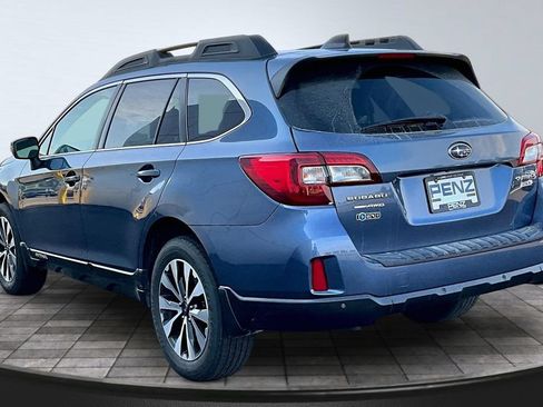Used 2017 Subaru Outback 2.5i Limited AWD/4WD image 4