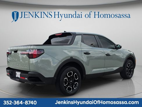 Used 2024 Hyundai Santa Cruz SE AWD/4WD image 5