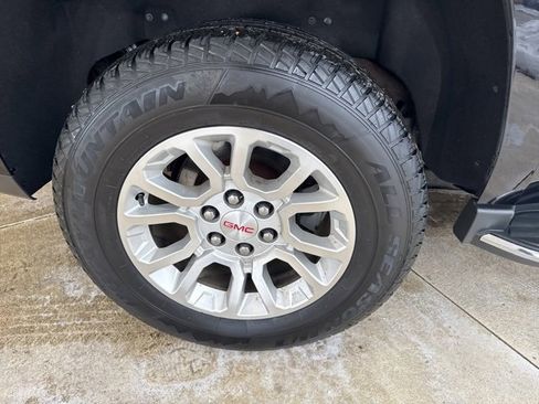 Used 2016 GMC Yukon SLT image 42