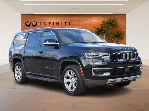 Used 2022 Jeep Wagoneer Series II image 3