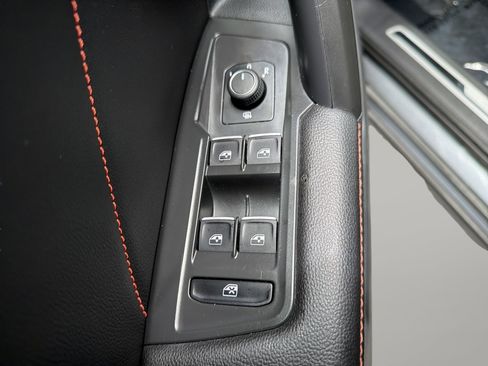 Used 2024 Volkswagen Tiguan Wolfsburg Edition FWD image 19