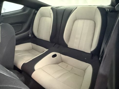 Certified 2022 Ford Mustang Coupe RWD image 21