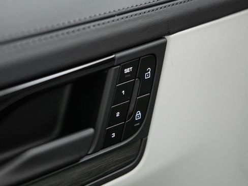 New 2026 Porsche Cayenne GTS AWD/4WD image 25