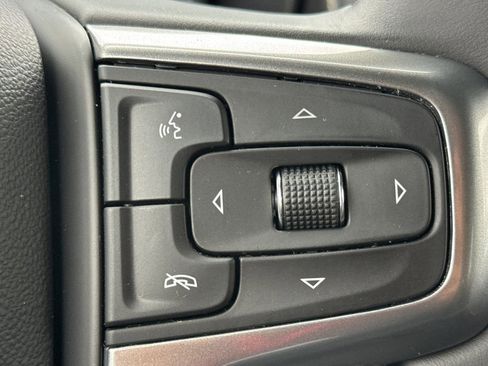 Certified 2024 Chevrolet Suburban Premier image 30