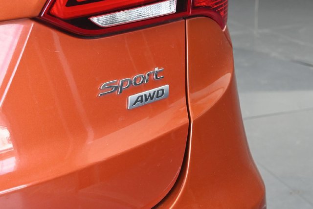 Used 2017 Hyundai Santa Fe Sport AWD/4WD image 11