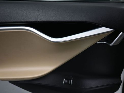 Used 2013 Tesla Model S Performance image 25