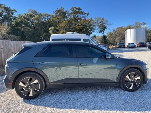Certified 2025 Hyundai Ioniq 5 SE image 8