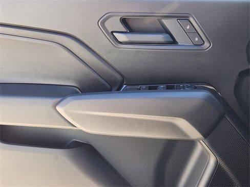 New 2025 Chevrolet Colorado W/T image 17