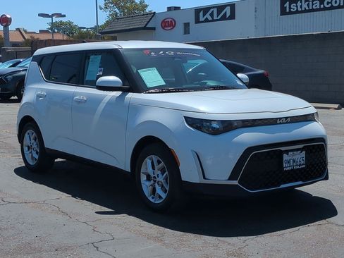 Certified 2024 Kia Soul LX w/ Option Group 015 FWD image 3