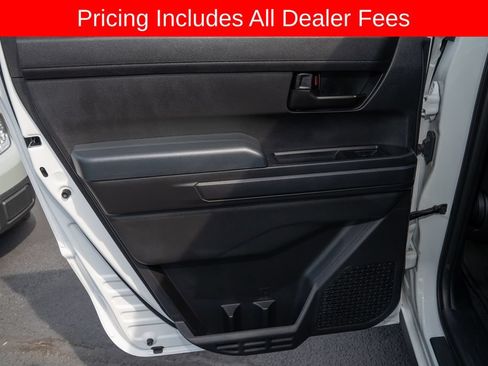 Used 2025 Toyota Tacoma SR5 AWD/4WD image 8