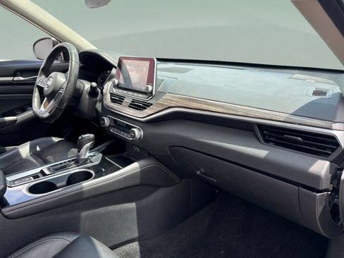 Used 2020 Nissan Altima 2.5 SL FWD image 23
