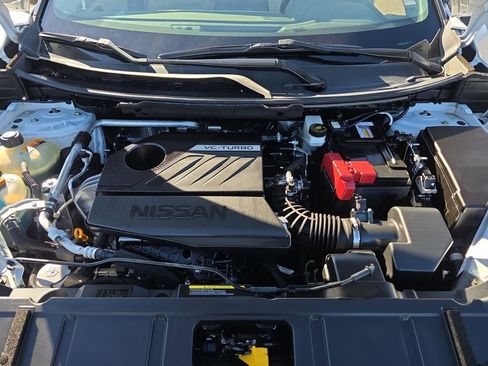 Certified 2024 Nissan Rogue SV image 18