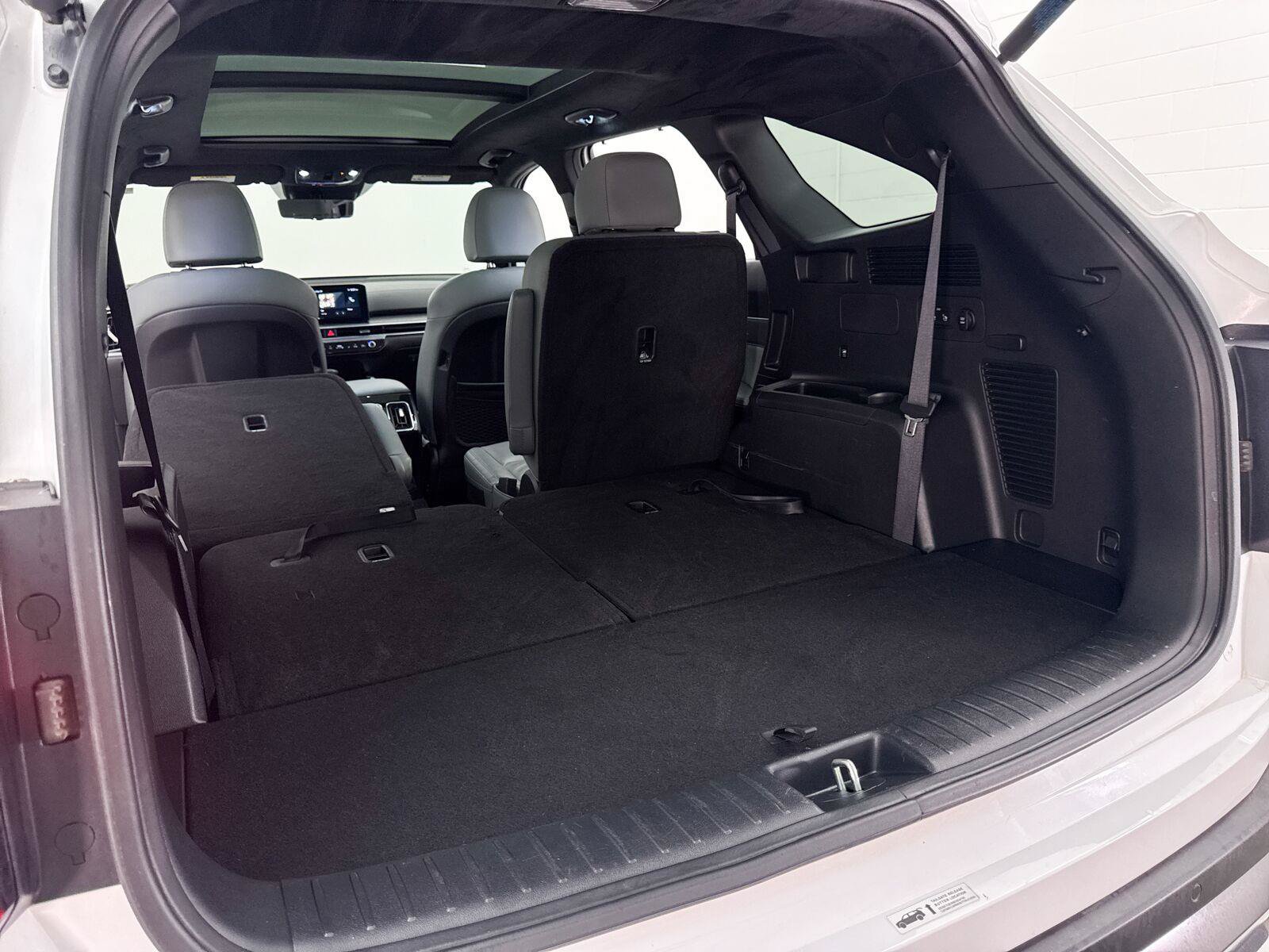 Used 2024 Kia Sorento SX Prestige w/ Sage Leather Package AWD/4WD image 37