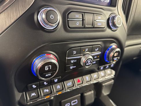 Used 2019 GMC Sierra 1500 Denali w/ Denali Ultimate Package AWD/4WD image 23