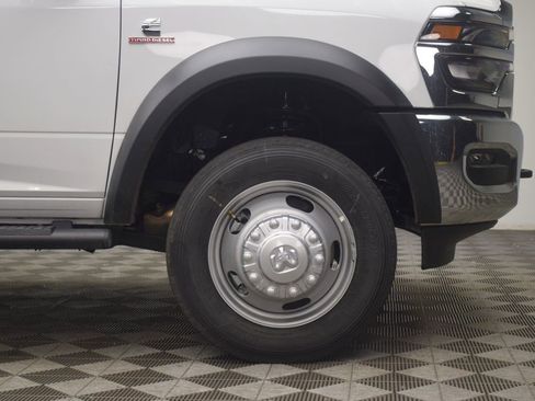 New 2026 RAM 5500 Tradesman w/ Chrome Appearance Group AWD/4WD image 7