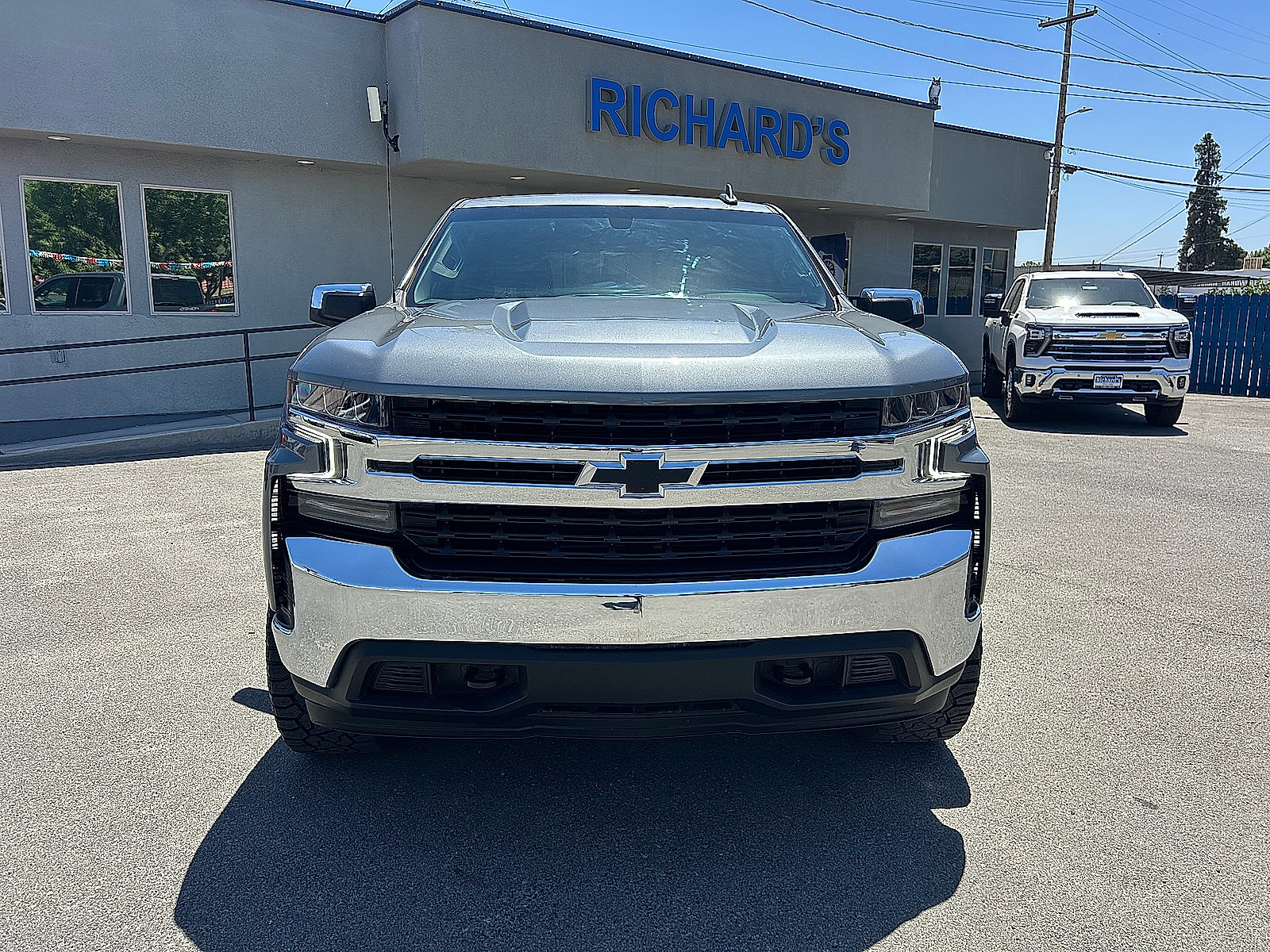Used 2021 Chevrolet Silverado 1500 LT AWD/4WD image 8